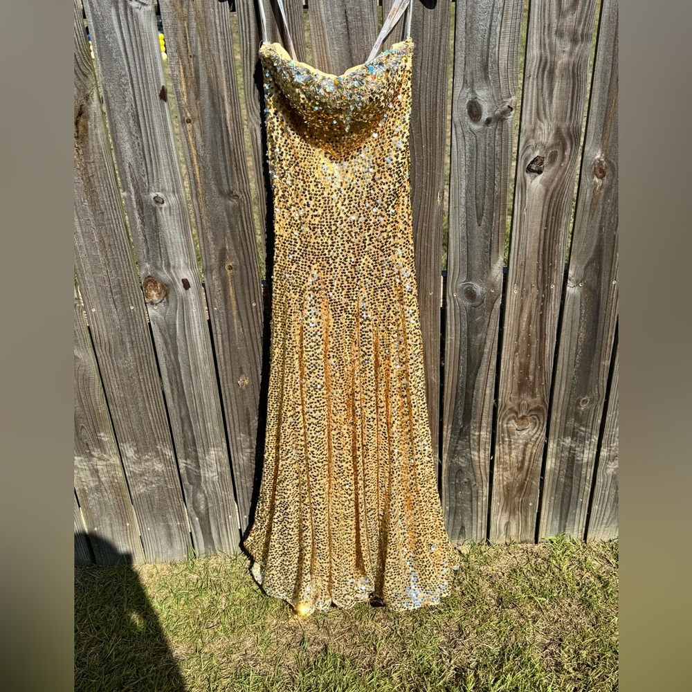 TONY BOWLS Paris Sequin & Beaded Gown